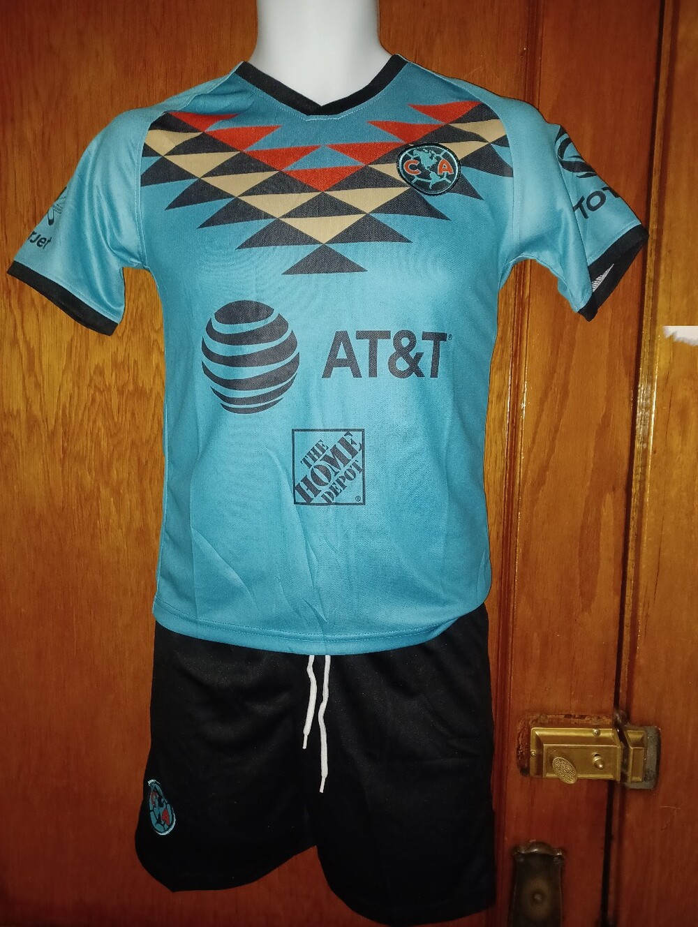 Kids Soccer Uniform America Jersey and Shorts Set, Large Youth.